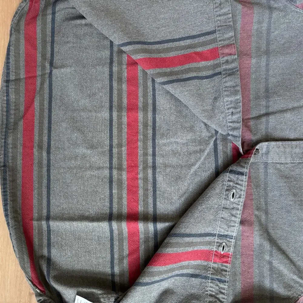 The North Face | Men's Cotton Flannel Approach Plaid Button Down Shirt Size M
